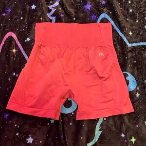 AYBL SIZE LARGE CORAL SHORTS WORKOUT GYM